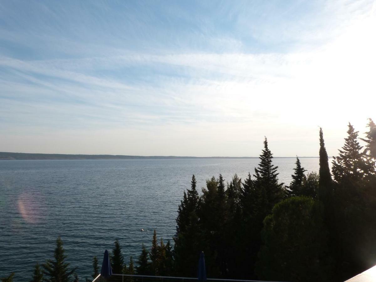 Maria Apartments Starigrad Paklenica Bagian luar foto