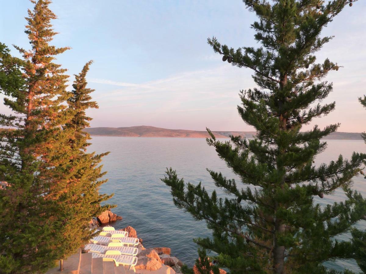 Maria Apartments Starigrad Paklenica Bagian luar foto