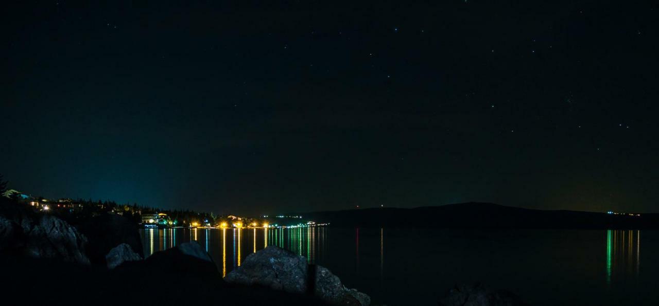 Maria Apartments Starigrad Paklenica Bagian luar foto